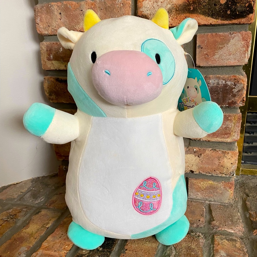 BNWT 14” Belana Cow Hug Mee Squishmallow 🩵